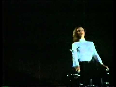 DEAR DEAD DELILAH (1972) decapitation scene