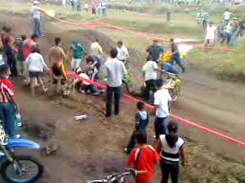 caida en las carreras motocross colima 2009