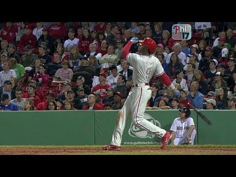 Video: PHI@BOS: Brown's home run cuts into the Boston lead