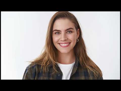 Interview with Screenwriters Kate Holland, Marlowe Mitchell (OFFSIDERS