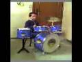 videos de Pieter playing his drums he got from Sinterklaas