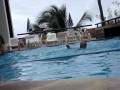 videos de Pobre na piscina de um hotel 5 estrelas