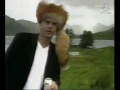 Wear a fox hat in Auchtermuchty