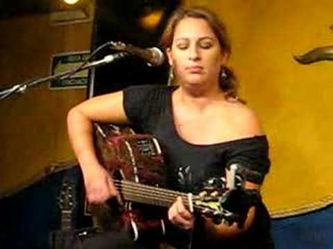 Ana Ruiz