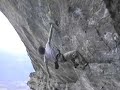 Thomas Anquetil dans un 8b du toit de Sarre