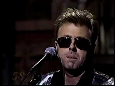 Brian Setzer rushed to hospital 0 Brian Setzer rushed to hospital