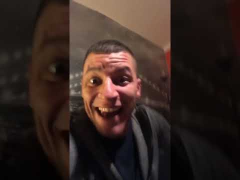 „Pie**ne krzesłem i wychodze z wigilii…” – Koleś ciśnie po życzeniach świątecznych…