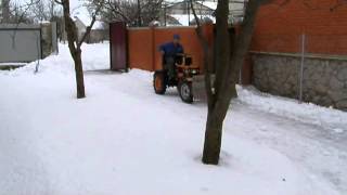 klesch убирает снег