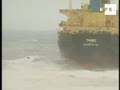 El fuerte temporal ancalla dos barcos en la Bahía de Algeciras .