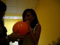sole y sabri-globos de helio