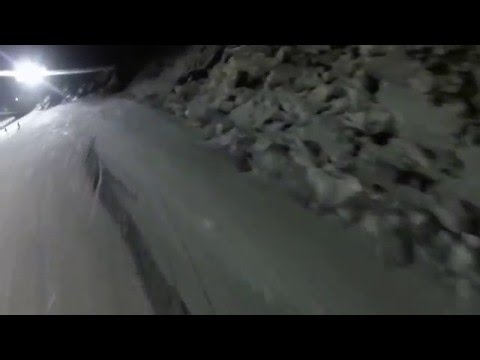 Спуск на сноуборде в Ёнпхён