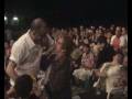 Nonna Iole al concerto dei Nomadi (abbraccio)