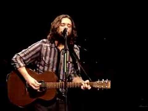 QUIQUE GONZALEZ - LA LUNA DEBAJO DEL BRAZO (BILBAO)