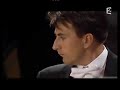 la 9�me symphonie de ludwig van beethoven

m�lanie diener : soprano
marie-nicole lemieux : alto
franz-josef selig : basse
jorma silvasti : t�nor

choeur de radio-france
ma�trise des bouches du rh�ne

orchestre national de france
kurt masur : direction.

lieu : th��tre antique d'orange