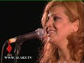 وكانت ليلة من ليالي العمر تتدلى الروح من سمواتها   السبع  وتعود صدفة لتغرف مكيالا من  الفرح وتذهب لتنام  من تهليلة خمائل صوتها..    الفنانة الأصيلة فيوليت سلامة .يا قوتا فاخرا صوتها .. لؤلؤة  ثمينة ونادرة  هي ...كم تصغي لها الأذن ..  وكم يتغنى القلب من تجدد القدم  بصوتها الماسي.أتحفتنا  وهي تغني الكبار أم كلثوم ,وعبد الوهاب , وفيروز , ووردة..لقد أحييت الفنانة فيوليت سلامة كونسيرت غنائي في قاعة كريجر حيفا يوم الأثنين السابق 11.6.07 وقد حضر المئات من مختلف البلاد لسماعها ..و إمتلأت فراغات القاعة ليست فقط مقاعدا   إنما وصولا لفجوات  الهواء  عُبئت  من صداح صوتها الواسع العميق  والآخذ في ذات الوقت  ... مبالغ لهذا الحد جمال الصوت خاصة لتخوم الطرب الأصيل ...باركك الله وباركنا بك ليثرينا ميزة أخرى  أسمها   فيوليت سلامة  .. رغم قهرنا وضيق الهواء بنا  تنفسنا بك الصعداء .فيوليت سلامة من  مدينة حيفا .. و حيفا  من مدينة فيوليت سلامة الحسية المغتربة في أمريكا وصلة الرحم بينهما تشدها كل عام إستدعائها  لأحياء ثقافة حيفا بشهرها وكان ذلك يوم الإثنين بمشاركة عدد من المثقفين والإعلاميين وعالم الفن وجمهور متعدد الشرائح والأعمار والمفاجئ في هذا الكونسيرت إستقطاب جيل الشباب لسماع طرب أصيل ..مما يبشرنا أن الفن ما زال بخير وليس قيد الإنقاذ من الإنقراض.فيوليت سلامة هي حالة فنية تبث بصوتها  ألقا طويل الأمد.