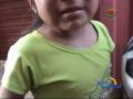 La violencia no distingue estratos sociales ni economicos. Una nina de cinco anos de edad fue sometida a los peores castigos por parte de su padrastro al no haber cumplido las labores que la encomendaron. Vecinos de esta familia ubicada en el jiron Apolo once manzana B lote 17 de la urbanizacion Mariano Melgar denunciaron el hecho ante las autoridades de la Defensoria Municipal del Nino y del Adolescente al escuchar los gritos de auxilio de la menor. Cuando los serenos ingresaron a la ...