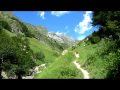 Jolie en montagne