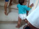 Dani subiendo las escaleras