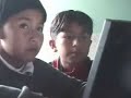 Innovación de la Educación en la Península de Santa Elenahttp://iepse.cti.espol.edu.ecIntroducciónEste es un proyecto educativo desarrollado por ESPOL a través del Centro de Tecnologías de Información (CTI). Consiste en la implementación de un laboratorio de computación en 20 escuelas fiscales en la Península de Santa Elena. Estas escuelas fueron previamente seleccionadas en base a su infraestructura, localización, seguridad que podían ofrecer a los equipos, interés de los participantes, número de estudiantes, etc.Los niños y los profesores son el foco del proyecto, y no la tecnología usada para conseguir los objetivos detallados a continuación:     ObjetivosLos objetivos básicos del proyecto son:    * Desarrollar la creatividad y otras habilidades cognitivas de los niños de las escuelas de la Península de Santa Elena.    * Nutrir las habilidades de pensamiento de los niños y de resolución de problemas    * Desarrollar las habilidades necesarias en los niños para resolver problemas, trabajar en equipo y aprender a aprender.    * Introducir la tecnología de información en las escuelas de las zonas rurales y pobres de la península de Santa Elena.Además de estos objetivos básicos, tambien buscamos:    * Incrementar el número de estudiantes que continúan su educación en la secundaria, desarrollando un mecanismo para mejorar el proceso de enseñar y el ambiente de aprendizaje.    * Ofrecer a los estudiantes aulas de clase modernas, con acceso no sólo a tecnologías de información, sino también a otros profesionales, expertos, técnicos en general de soporte al profesor y a los estudiantes, directamente en el aula de clase.    * Mejorar el rol del profesor en el aula de clase.     Logros    * 14 localidades están participando en el proyecto.      Estas localidades son: Playas, Río Verde, Ancón, Anconcito, Santa Elena, Salinas, La Libertad, San Pablo, Monteverde, Sinchal, Barcelona, Bambil Desecho, Libertador Bolívar y Cadeate.    * 19 laboratorios funcionando en 19 escuelas participantes      Entre 8 y 10 computadoras posee cada laboratorio, dependiendo del número de estudiantes que la escuela tenga.    * 60 profesores han sido entrenados en el uso pedagógico de las TIC      Los profesores fueron entrenados a través de seminarios y talleres auspiciados y organizados por ESPOL.    * 8200 estudiantes envueltos en el proyecto      El número de estudiantes a los que llega el proyecto se incrementó de 7958 a 8200 en el tercer año de actividades.    * 170 computadoras han sido armadas e instaladas      Las computadoras fueron armadas en el CTI, para luego proceder a su instalación en las escuelas de la Península de Santa Elena, participantes en el proyecto    * 40 Kits de Robótica de Lego MindStorms entregados      Un programa usado para desarrollar la creatividad y el trabajo en equipo.    * 20 licencias del software Micromundos      Un software utilizado para que los niños realizen sus proyectos.