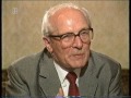 Der Staatsratsvorsitzende der ein Jahr zuvor durch die Vereinigung untergegangenen DDR, Erich Honecker, äußerte sich in seinem zwischenzeitlichen Moskauer Exil einmal gegenüber den westdeutschen Medien. In diesem Filmausschnitt spricht er über das klare Verhältnis und Bekenntnis seines einstigen Staates DDR zum Faschismus bzw. Nationalsozialismus. (Die DDR sah sich immer als einziger antifaschistischer Staat auf deutschem Boden, in dem Rassismus, Nationalismus und Faschismus für immer 