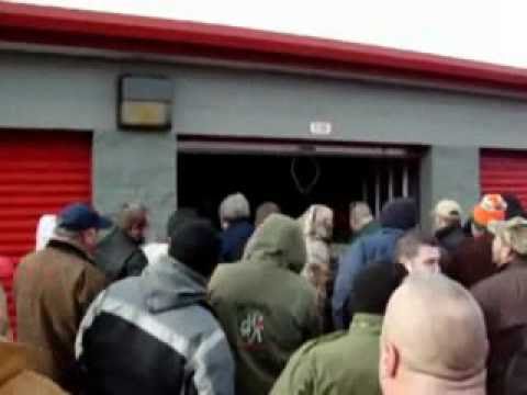 how to bid on storage units