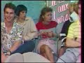 bien sur , il avait ses tics et ses manies
mais pour d�fendre la chanson fran�aise,il
n 'y avait pas mieux, et ont l 'aimaient !!!!