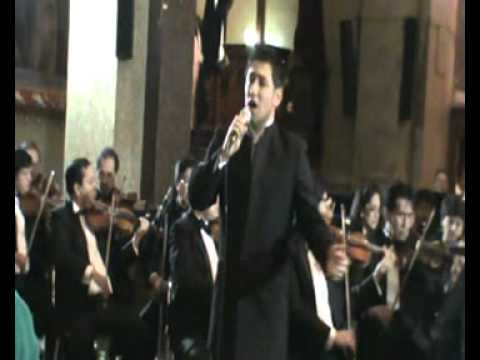 baritono - Autor Jose Luis Perales. Interpreta ésta canción el Bajo- Barítono Ecuatoriano Diego Zamora M. junto a la Orquesta Sinfónica de Cuenca en la cuidad de Baños ...
