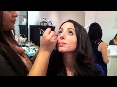 Kiss and Makeup demonstrates the effortless look of Kate Middleton