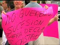 Cubanos en Miami reaccionan ante la renuncia de Fidel Castro