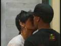 videos de Chris Brown and Rihanna's KFC Kiss!