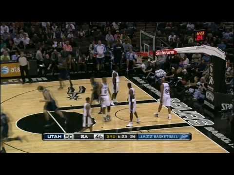 Ronnie Brewer Reverse Two-Handed Jam
