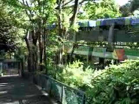 上野動物園モノレール　東園駅付近