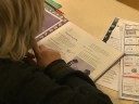 DEN HAAG - Onderwijszorg Nederland biedt kinderen, ouders en scholen in Nederland gespecialiseerde zorg bij diagnose en behandeling van dyslexie. Vanaf 1 januari 2009 wordt ernstige dyslexie bij kinderen vergoed via het basispakket van de zorgverzekering. Leerkrachten vinden dat onderwijsadviesbureaus een bijdrage kunnen leveren bij diagnose en behandeling van dyslexie en dat kinderen daarbij gebaat zijn.