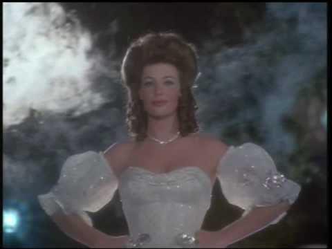 Kelly LeBrock