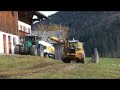 Das ideale Güllemanagement bieten wir mit dem 13.000 Liter Gülleselbstfahrer Terra Gator , sowie 2 Zubringfässern und einer Pumpstation zur Befüllung an. Der Selbstfahrer hat neben Schleppschlauch auch eine Reifendruckregelung und eine Hundeganglenkung. Somit wird absolute Bodenschonung garantiert.Der Vorteil: extrem hohe Schlagkraft auch über weite Entfernungen, wenig Strassenverschmutzung da der Terra Gator das Feld nur zum Überstellen verlässt.