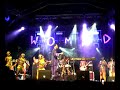 womad 2008 las palmas de gran canaria. femi anikulapo kuti es un m�sico nigeriano dedicado al g�nero afrobeat (funk, jazz y  ritmos tradicionales yoruba), y el hijo mayor de pionero y figura legendaria del afrobeat fela kuti.