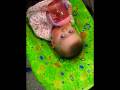 videos de Lilian drinks out of a sippy cup!