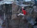 videos de How to almost climb a boulder problem (sans mat)