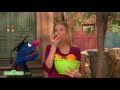 Sesame Street: Cameron Diaz Talks Trees With Grover