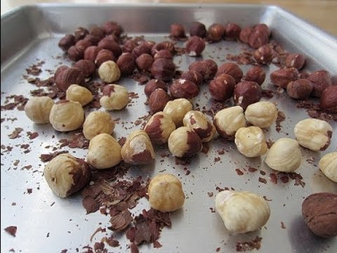 how to de skin hazelnuts