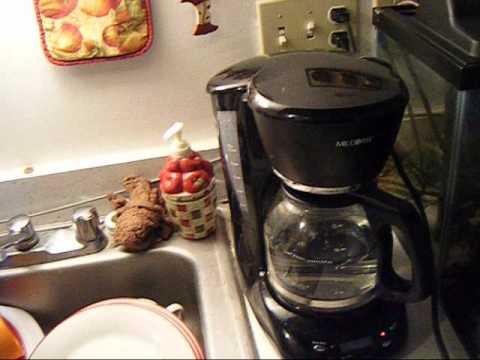 how to unclog mr coffee maker