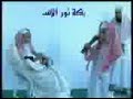 طفل يقرا امام العلامة عبد الله بن عبد الرحمن بن جبرين حفظه الله و رعاه