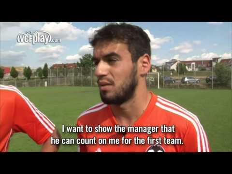 Valencia CF: PAREJO GUIDES DANI RAMÍREZ ON HIS FIRST DAYS AT VCF Valencia CF: PAREJO GUIDES DANI RAMÍREZ ON HIS FIRST DAYS AT VCF
