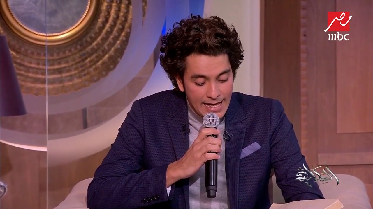 محمد محسن يتلو آيات من القرآن الكريم بصوت رائع في #الحكاية
