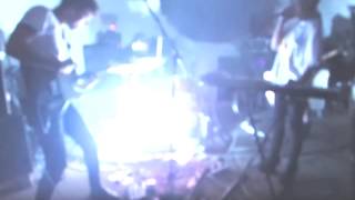 Státní zastupitelství musí prověřit zásah policie proti squaterům, rozhodl Ústavní soud