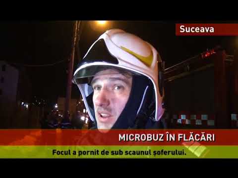 Un microbuz a luat foc, pe un bulevard din Suceava