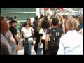 Dame Helen Mirren joins Bruce Willis at Comic Con(7 days ago)