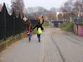 Huppelen hasselt free hugs kelly tessa