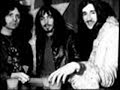excellent instrumental from the 1970 album death walks behind you. all the bass lines are played by vincent crane on the keyboards!
vincent crane - keyboards
john ducann - guitars
paul hammond - drums