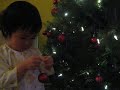 20091214 - Hiếu Tâm décore le sapin de Noel 2/2